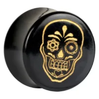 Schwarzer Horn Plug mit goldener mexikanischer Totenkopfgravur