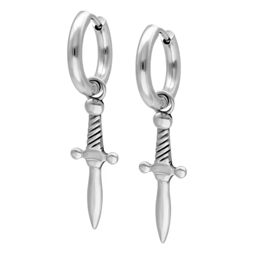 Silberne Ohrringe in Form kleiner Schwerter auf weißem Hintergrund