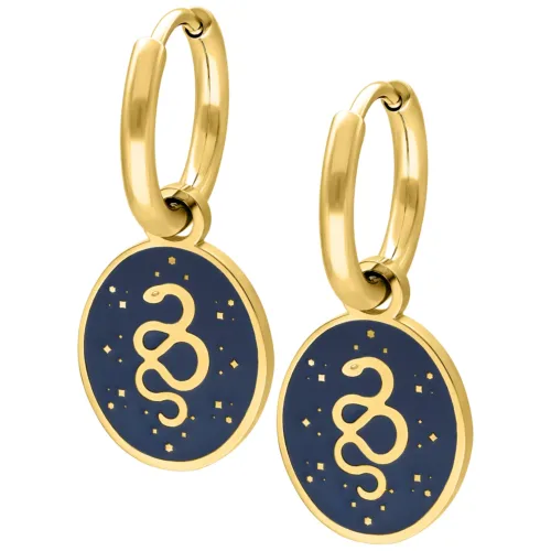 Goldene Ohrringe mit Schlangenmotiv auf dunkelblauem Hintergrund