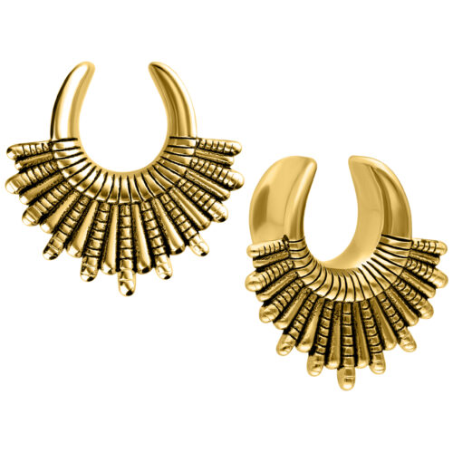 Goldene Indiana Earsaddles aus Chirurgenstahl in 8,0 mm Größe auf weißem Hintergrund