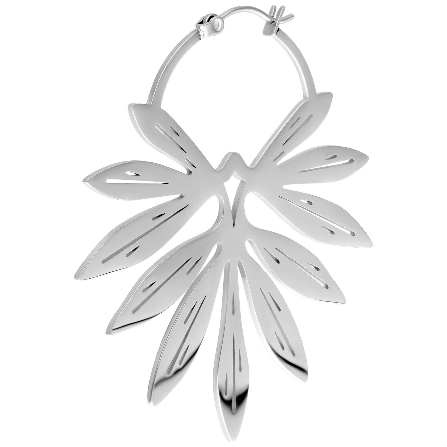 Silberne Bambus-Ohrringe aus Chirurgenstahl Silberne Ohrringe in Bambusoptik aus Chirurgenstahl auf weißem Hintergrund