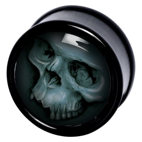 Runder Plug mit grauem Totenkopf-Motiv, schwarzer Rand, glatte Oberfläche