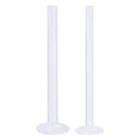 Zwei transparente PTFE Labret Stäbe auf weißem Hintergrund