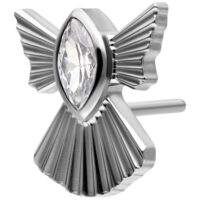 Silberner Aufsatz in Engelsform mit klarem Kristall auf weißem Hintergrund