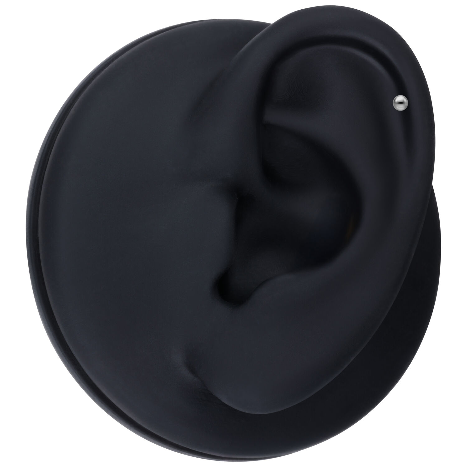 Schwarze Titan-Kugel an einem schwarzen Ohrenmodell auf weißem Hintergrund